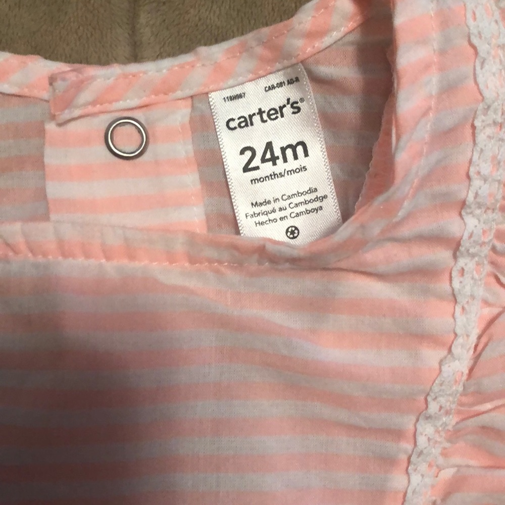 24m Carter’s One piece - Picture 2 of 5